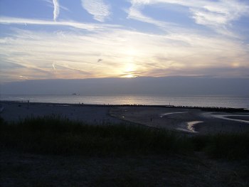 Sonnenuntergang am Strand in Zeeland in Cadzand